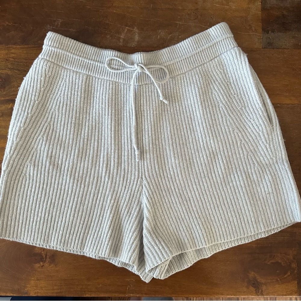 Helmut Lang Merino Wool Women's Ribbed Knit Shorts Neutral Cream size Large